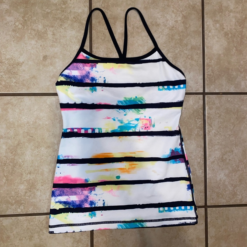 Lululemon tank size 4